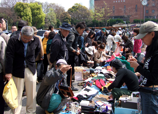 明治公園のフリーマーケット 渋谷文化プロジェクト